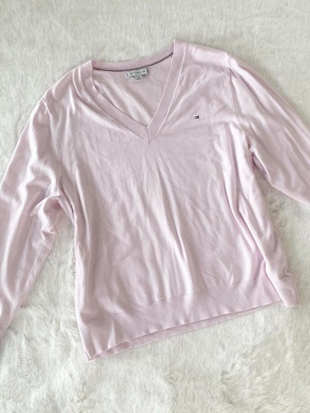 Tommy Hilfiger light pink long sleeve v-neck sweater